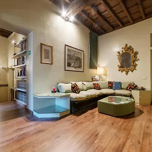 https://pantheon-luxury-home.it-romehotels.com